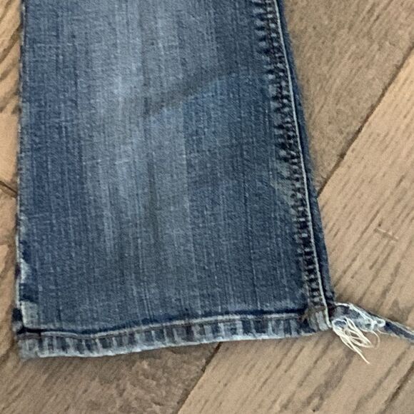 Refuge | Juniors Premium Denim Flare Blue Jeans Medium Wash 3R - Picture 8 of 11